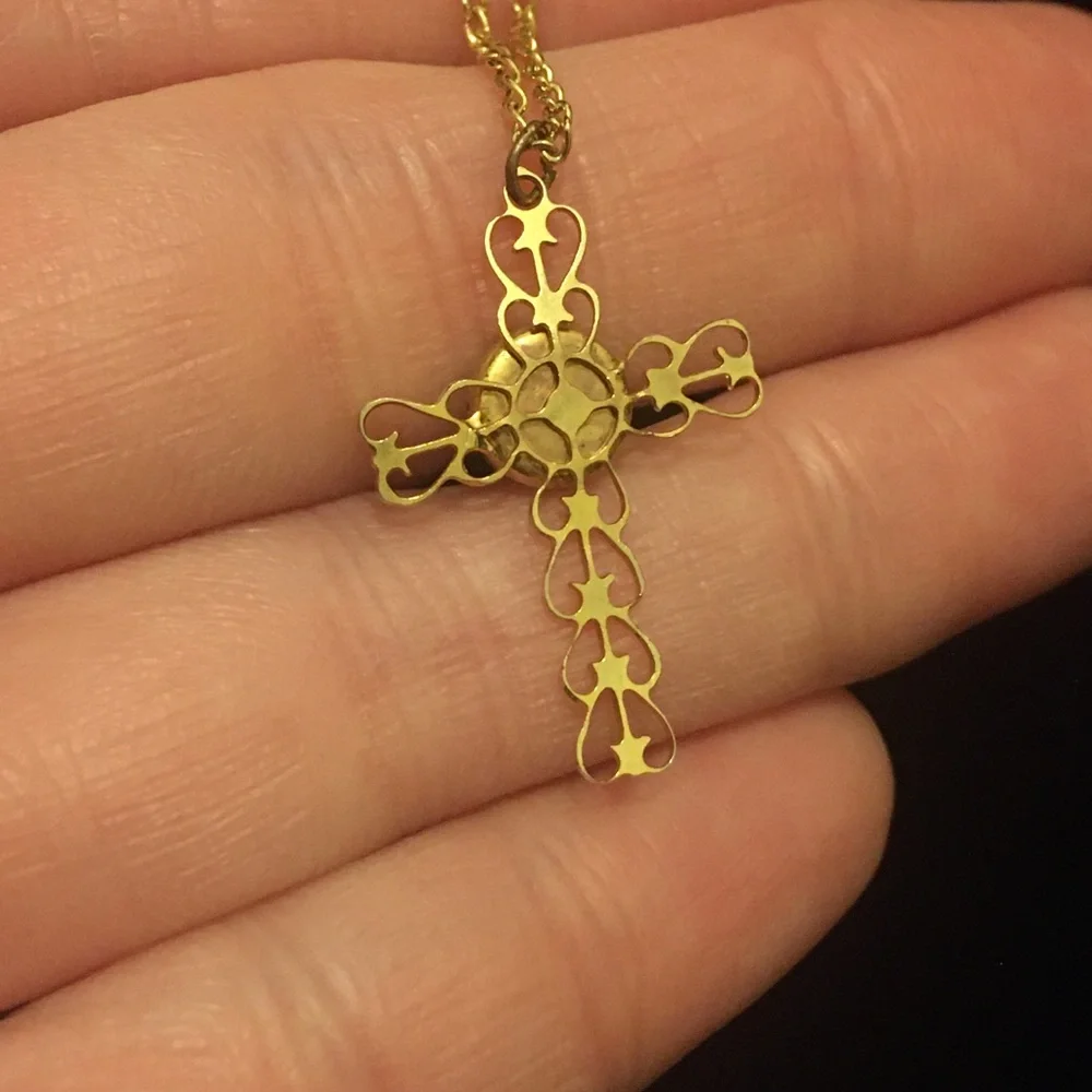 Beautiful Vintage Child’s Jesus Cross Necklace